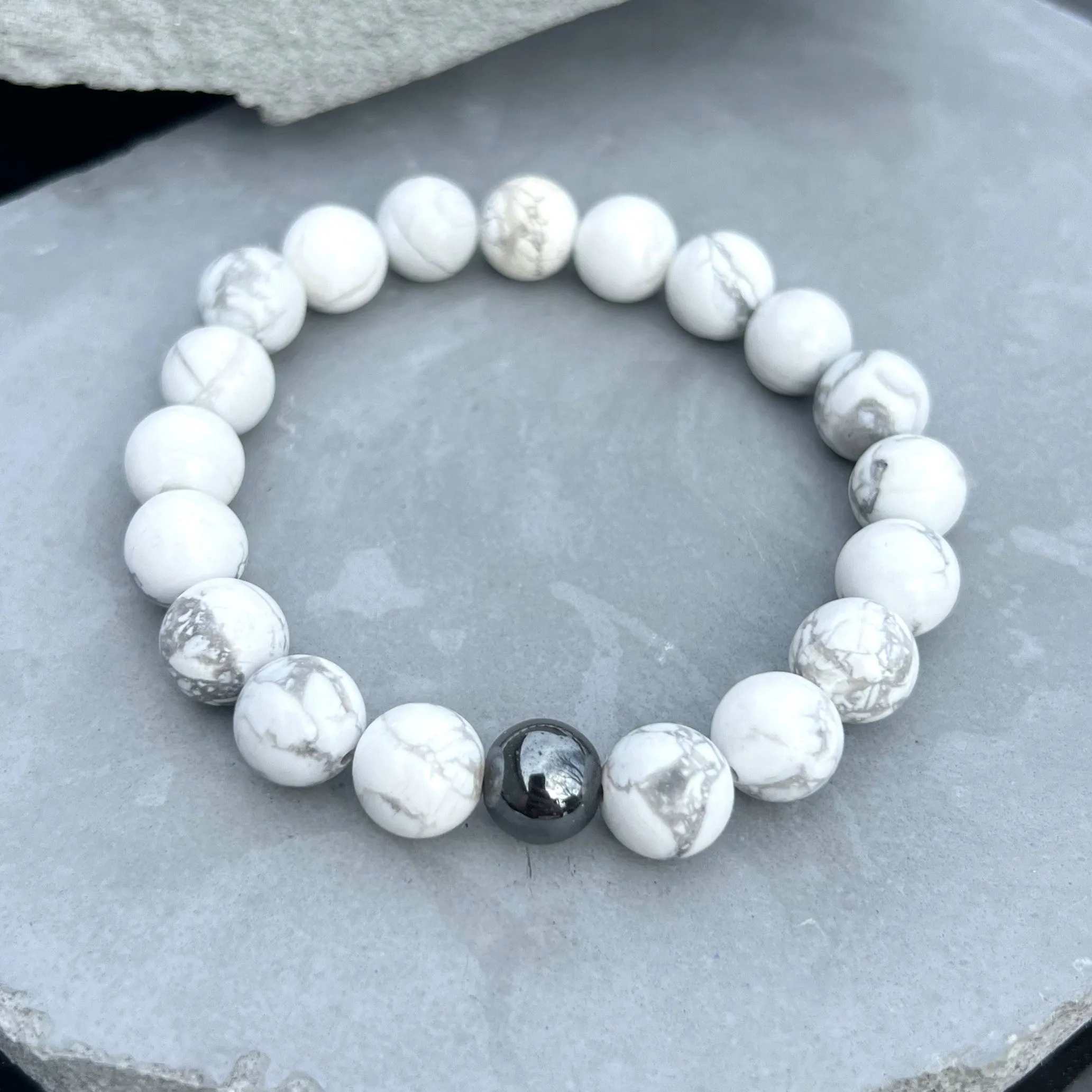 10mm Howlite Beaded Bracelet with Hematite Accent Bead