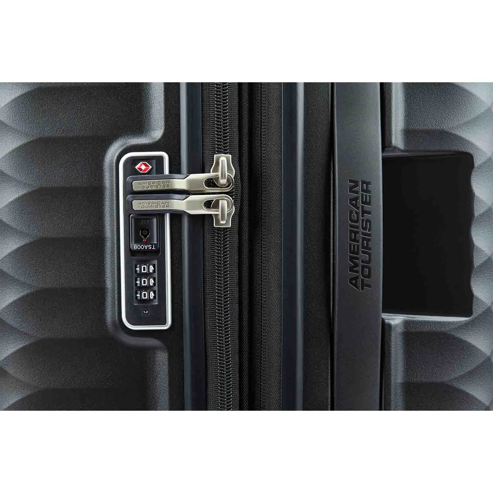 American Tourister Squasem 66cm Suitcase Black
