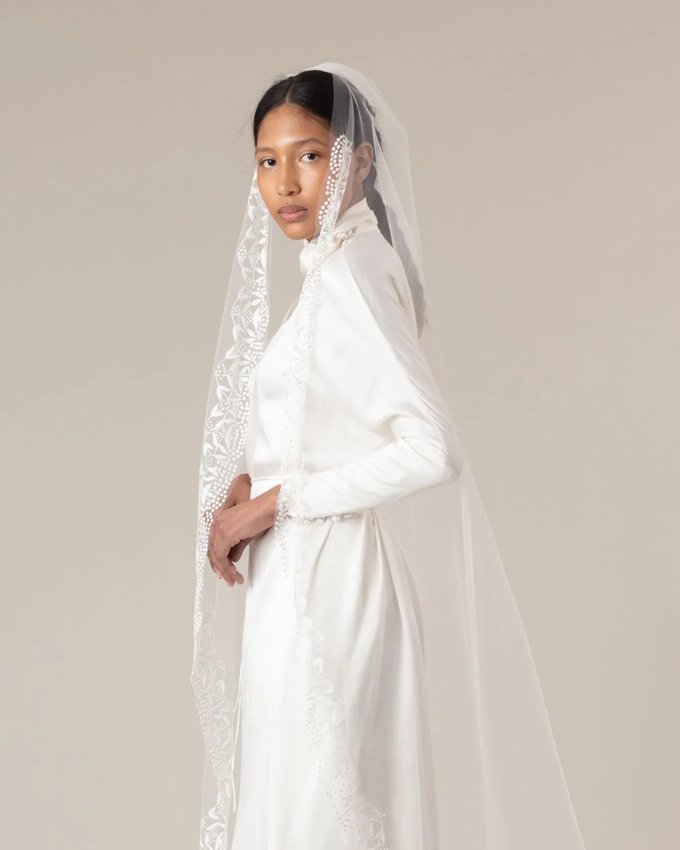 ARENA ORNAMENTAL NEEDLEWORK VEIL