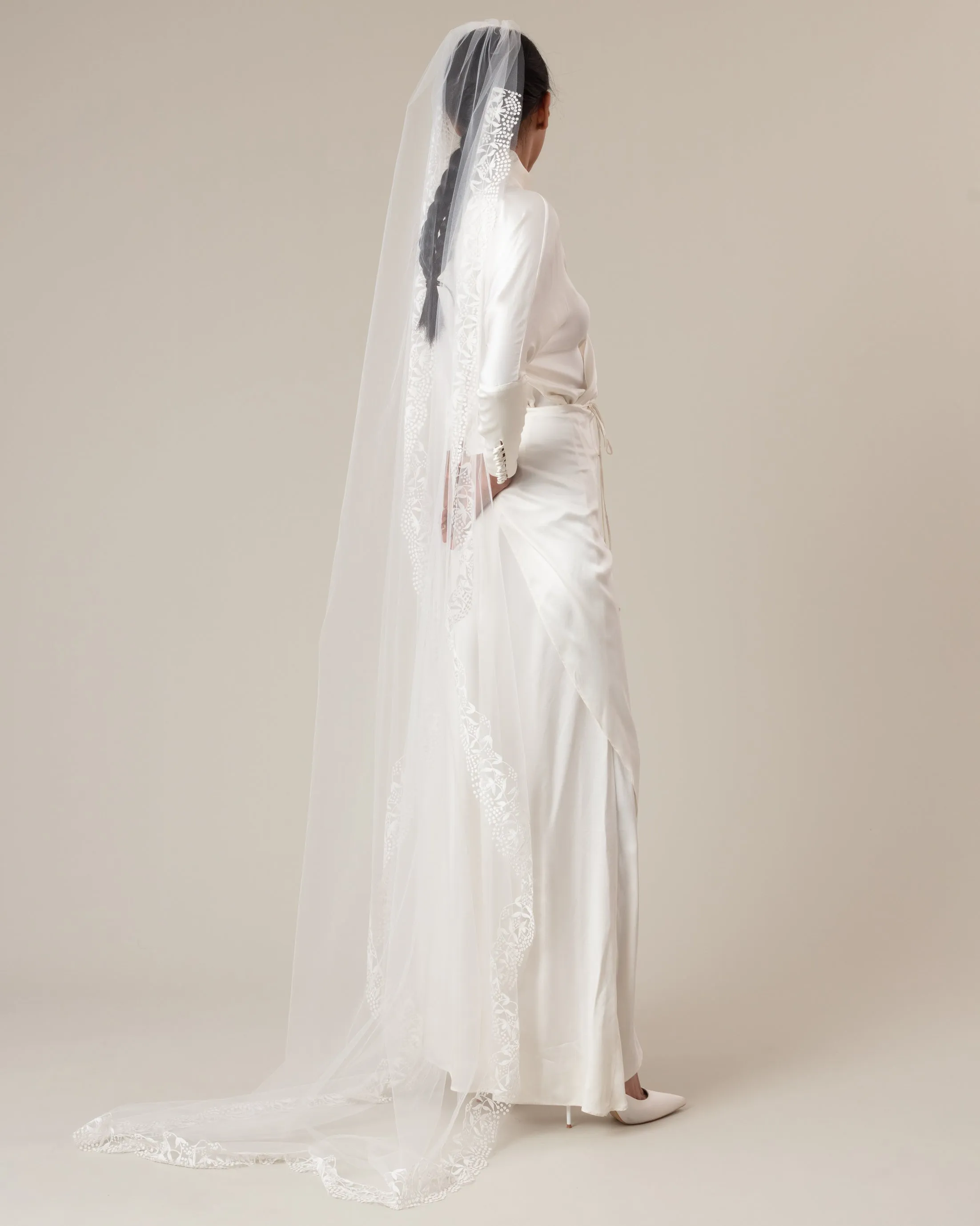 ARENA ORNAMENTAL NEEDLEWORK VEIL