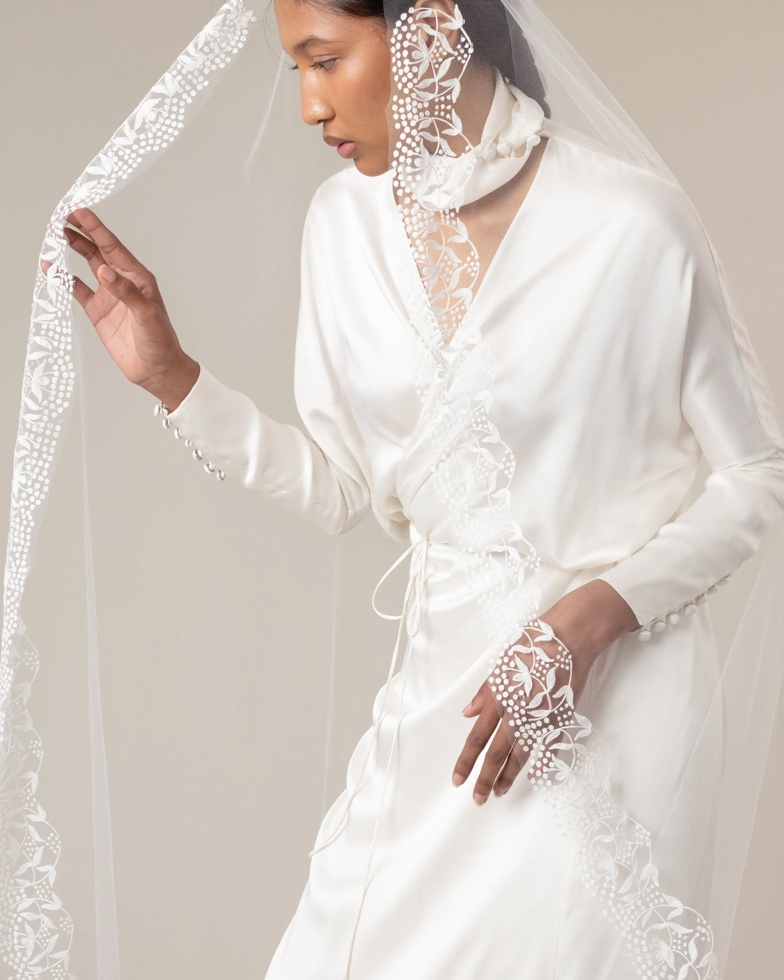 ARENA ORNAMENTAL NEEDLEWORK VEIL