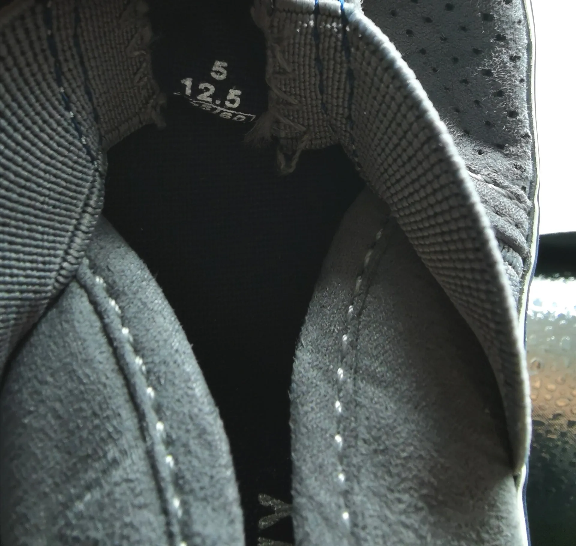 BABY BOY SIZE 5 TODDLER - OLD NAVY, Grey Slip-on Tennis Shoes EUC B9