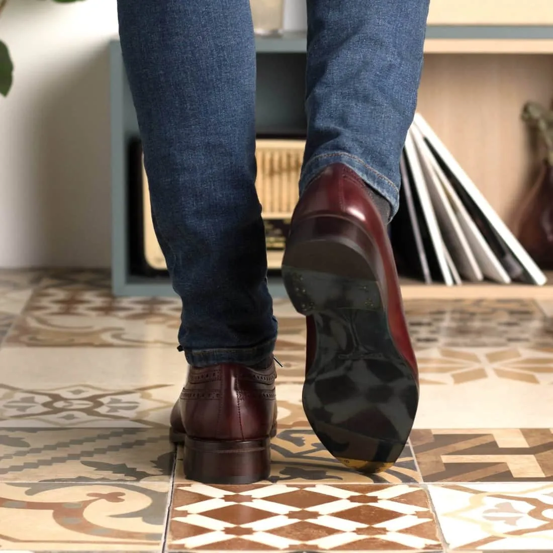 Derbie Brogue fleuri en cuir bordeaux