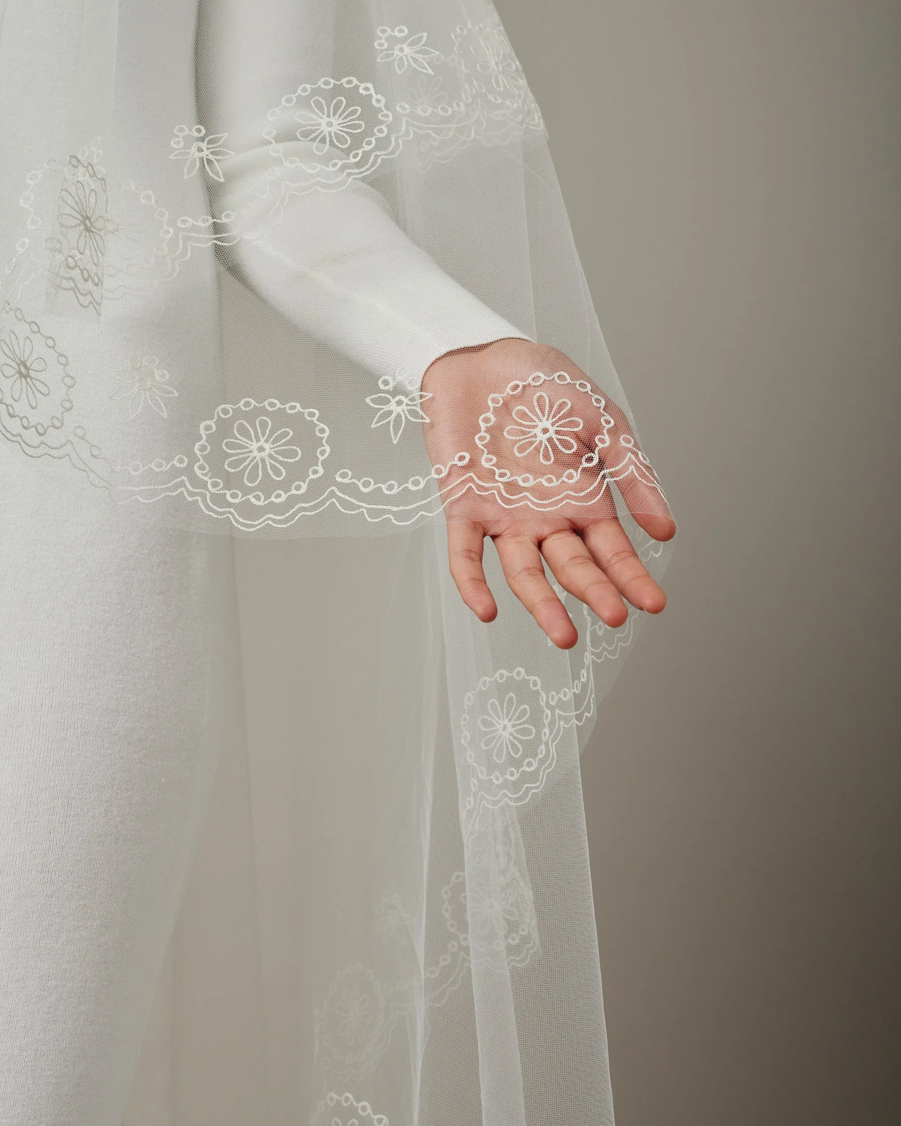 DIXON ORNAMENTAL EMBROIDERED VEIL