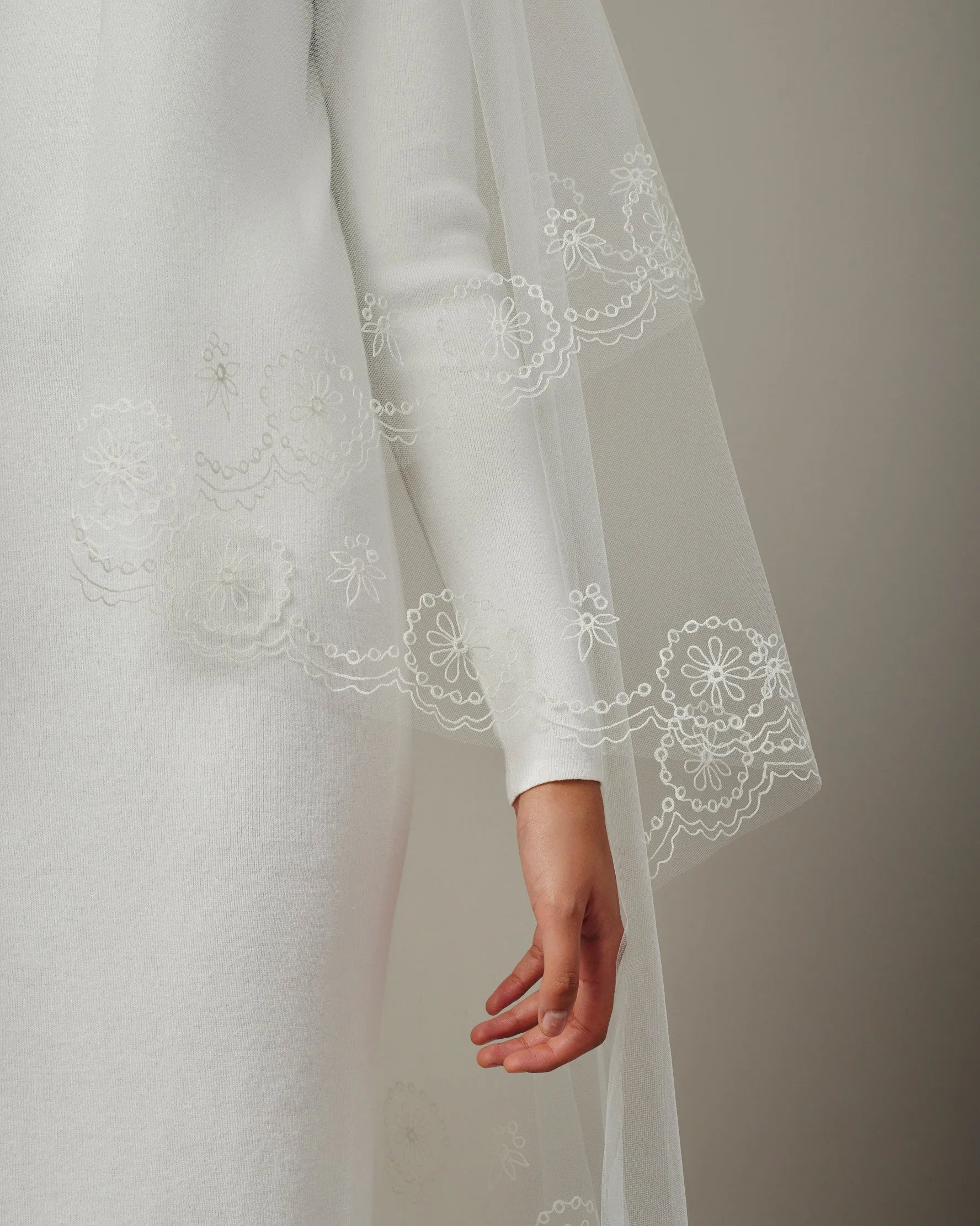 DIXON ORNAMENTAL EMBROIDERED VEIL