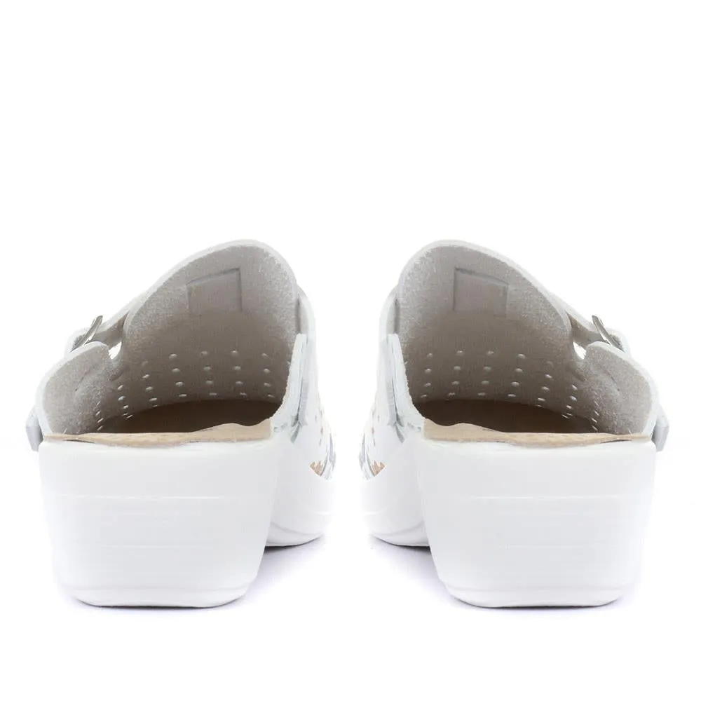 Floral Print Clogs - FLY29028 / 313 800