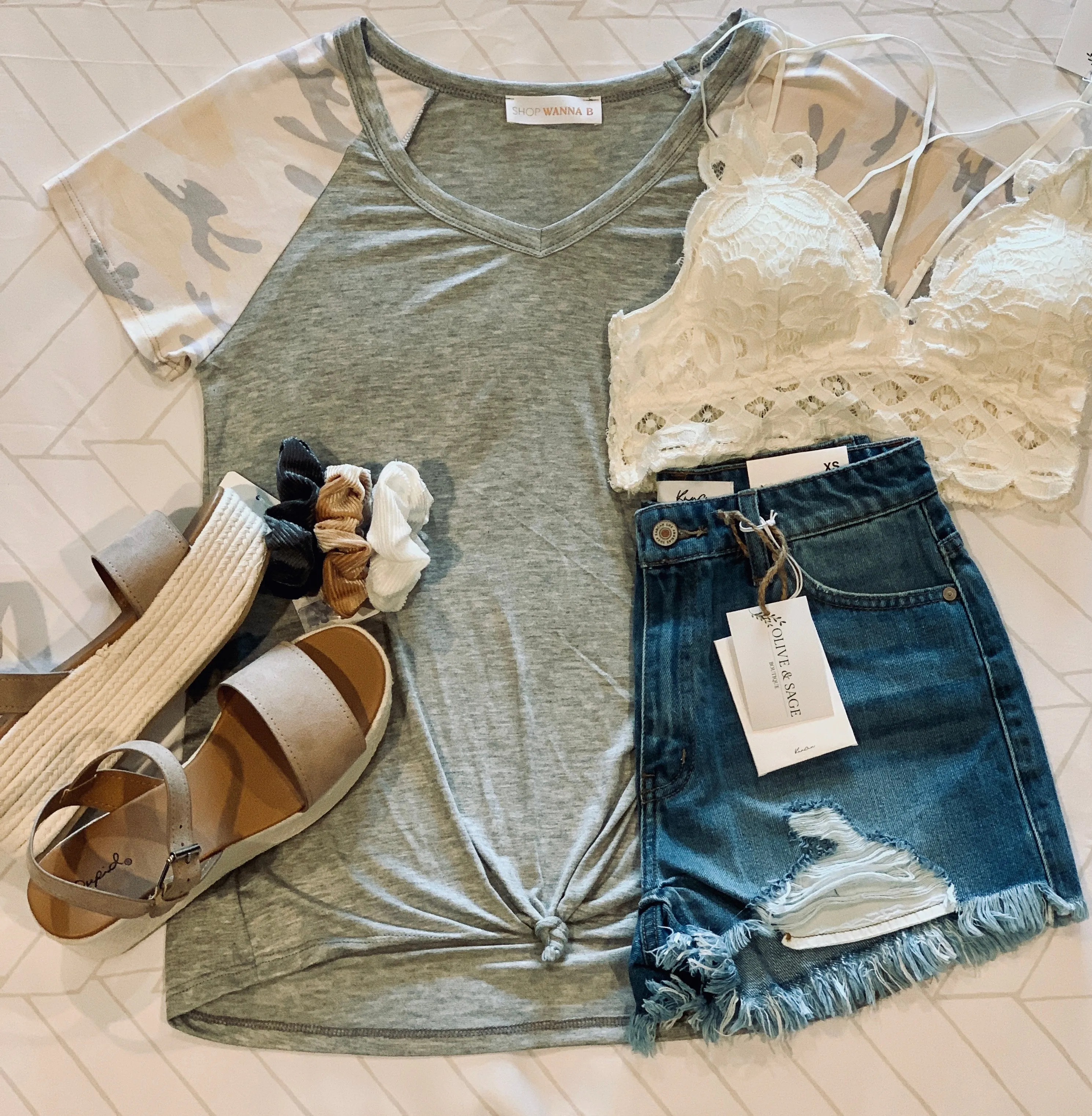 Front Tie Camouflage Contrast Top