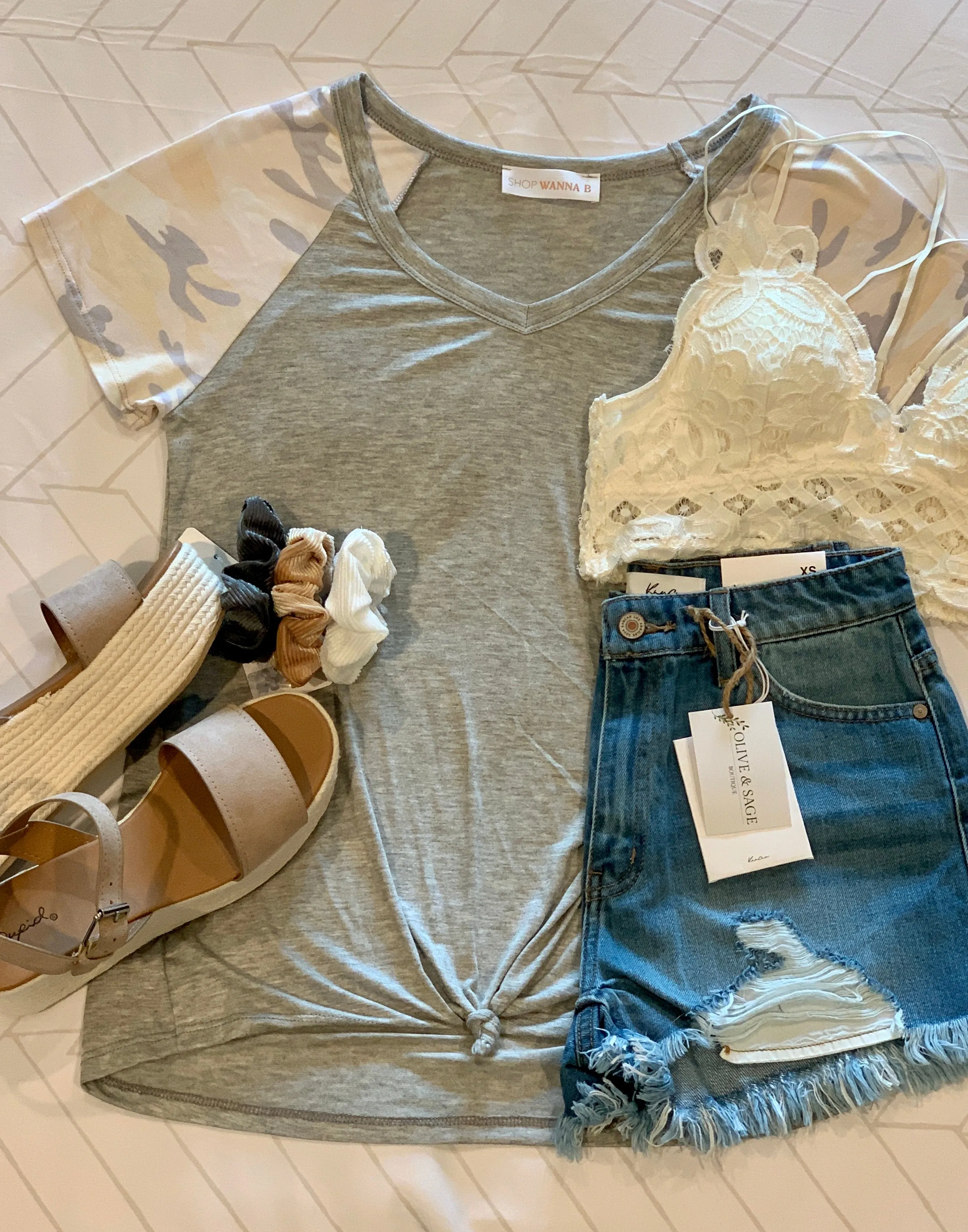 Front Tie Camouflage Contrast Top