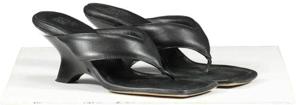 GIA BORGHINI Black Leather Thong Sandals UK 6.5 EU 39.5 👠