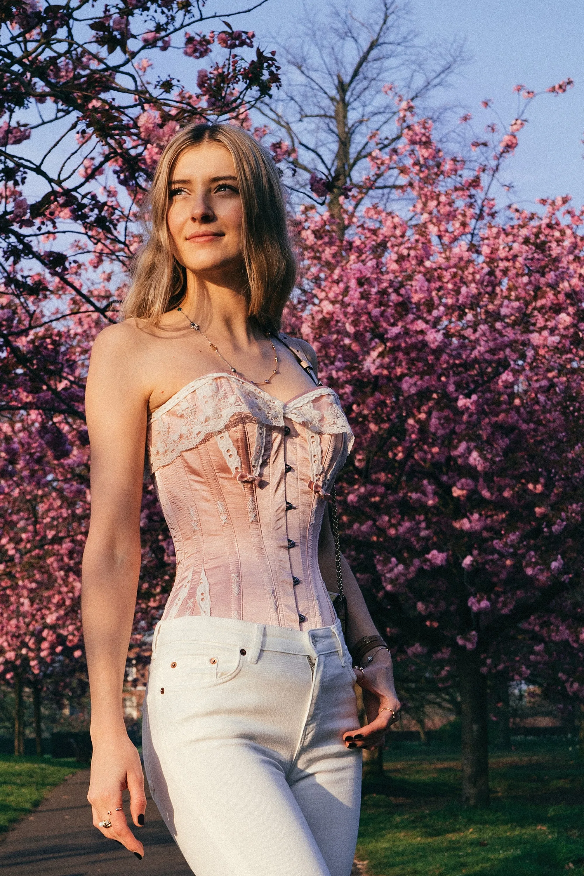 Historic Lace Corset finished with Flossing