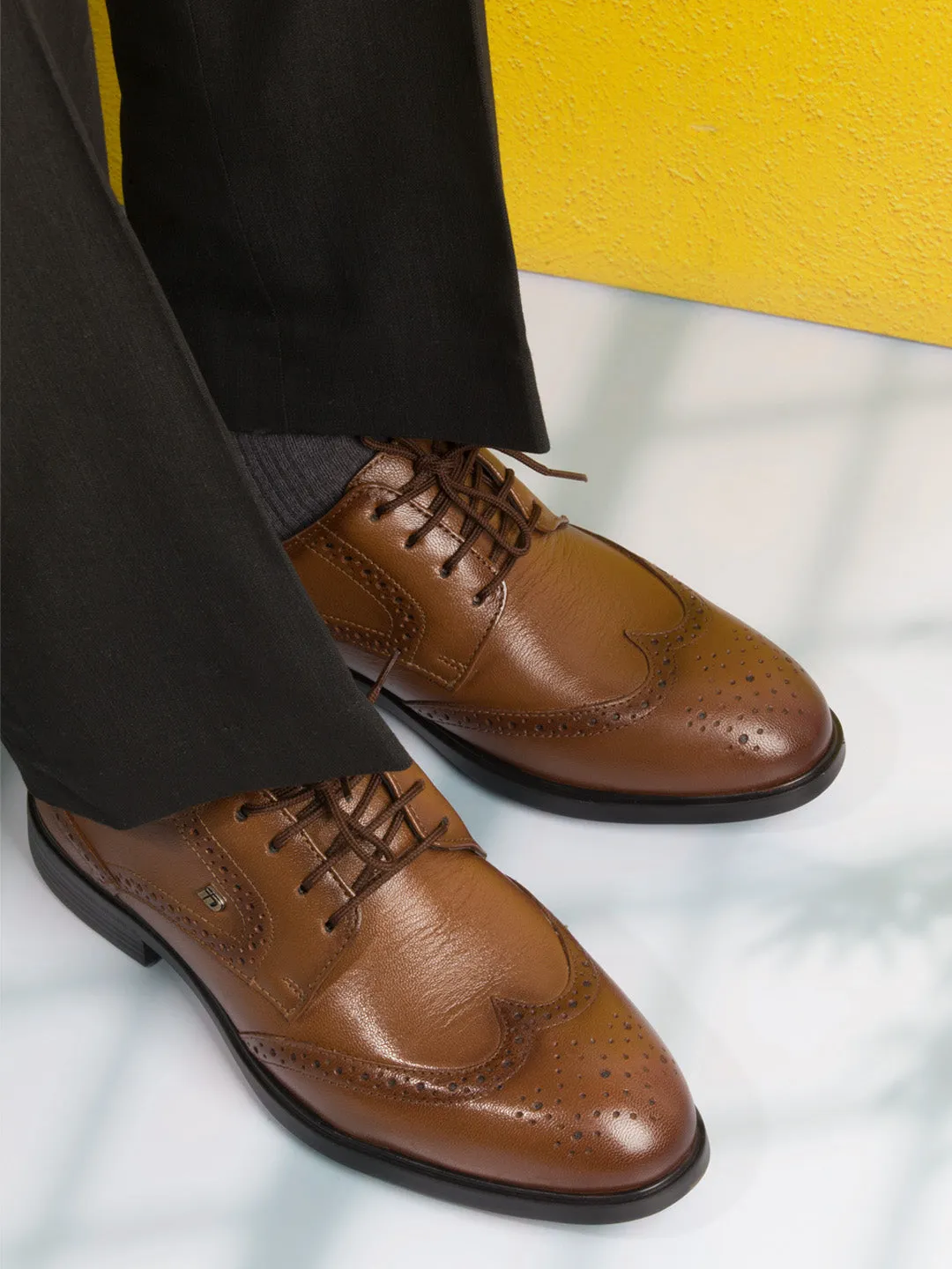Men's Tan Round Toe Lace Up Brogue (ID6113)