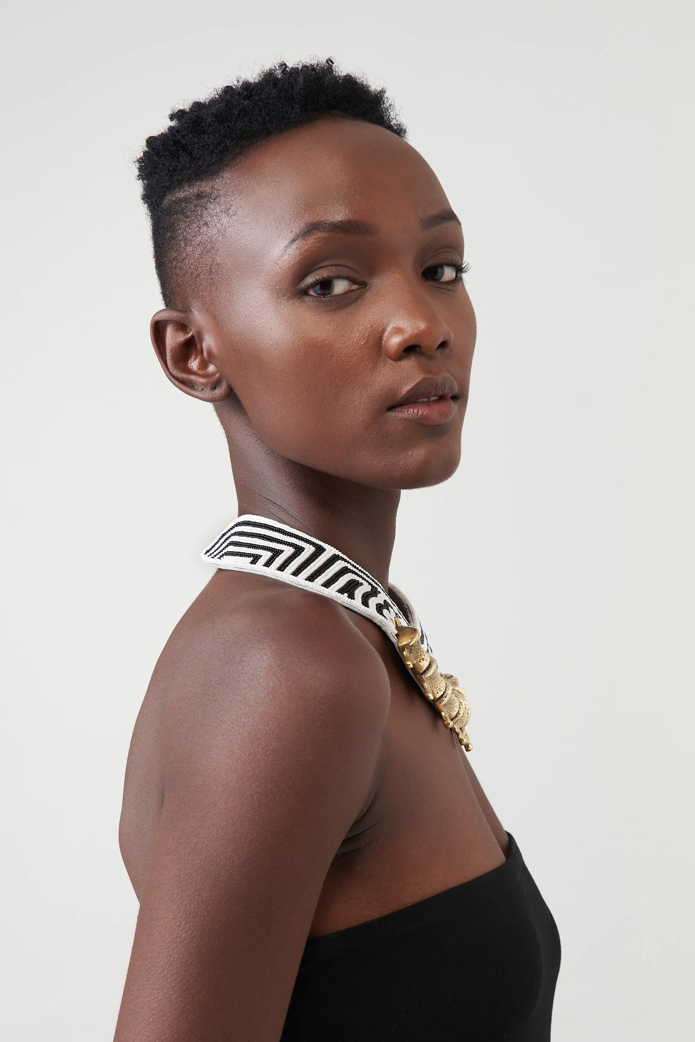 MTWANA NECK PIECE