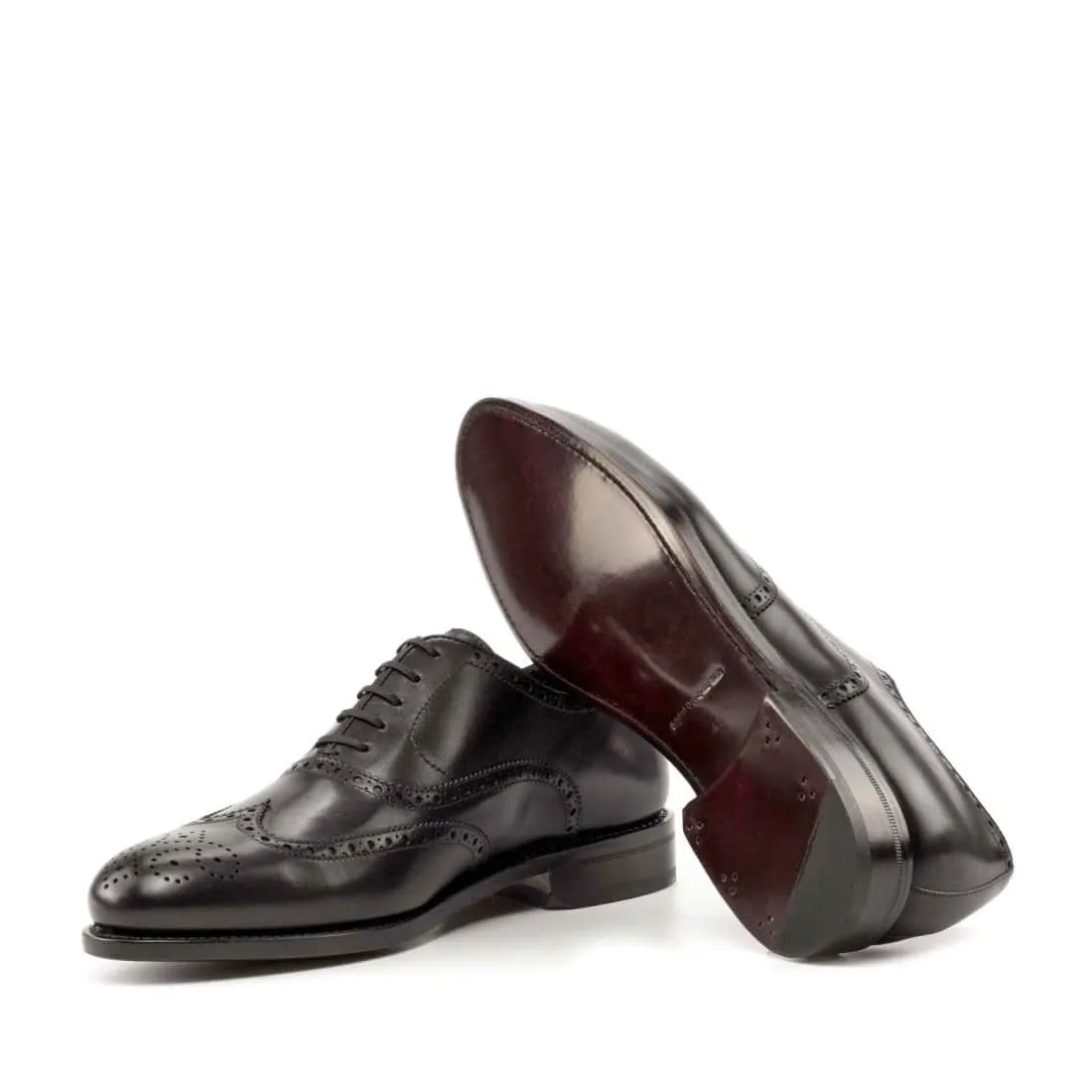 Richelieu fleuri en cuir noir