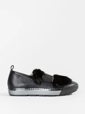 slipper sneaker