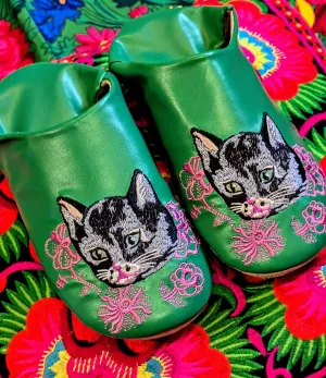 Sweet puss embroidered slippers