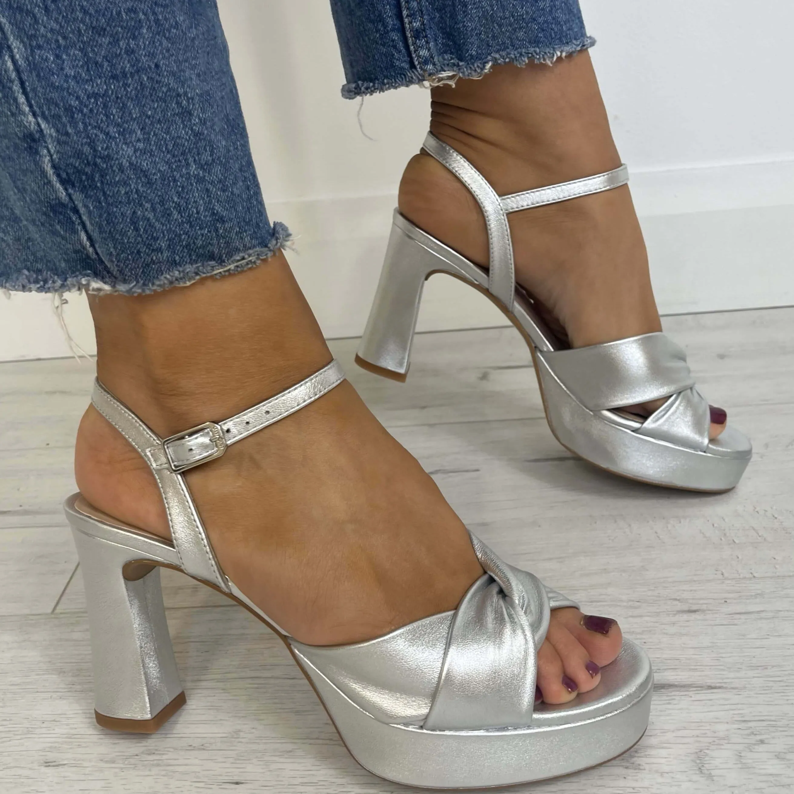Unisa Onoa Silver Platform Sandals
