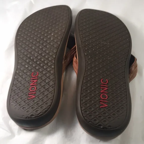 Vionic Aloe Brown Leather Thong Slip On Gold Ring Medallions Sandals