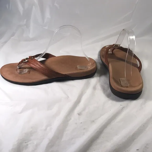 Vionic Aloe Brown Leather Thong Slip On Gold Ring Medallions Sandals