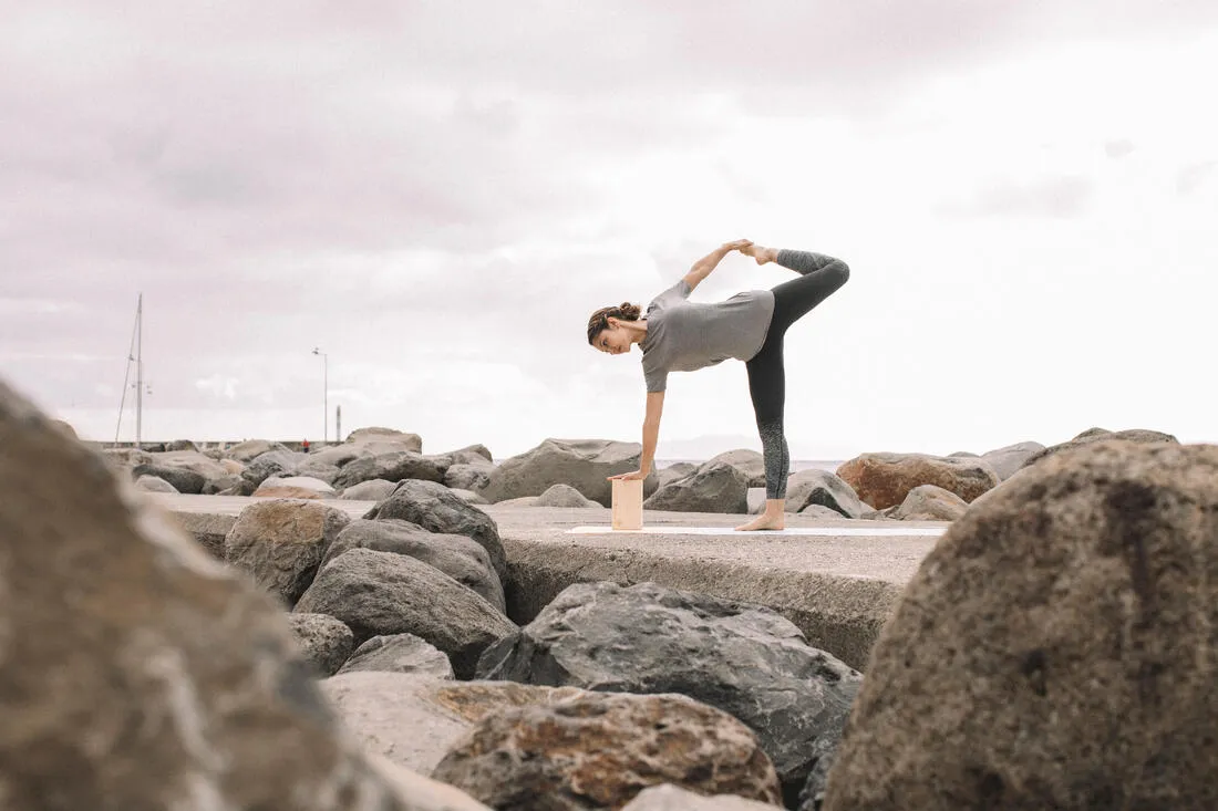 Women's Seamless Dynamic Yoga T-Shirt - Mottled Grey